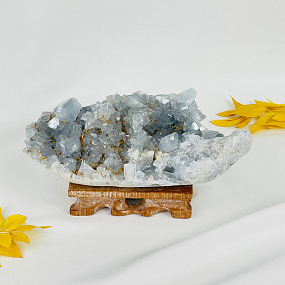 Друза Целестина на подставке