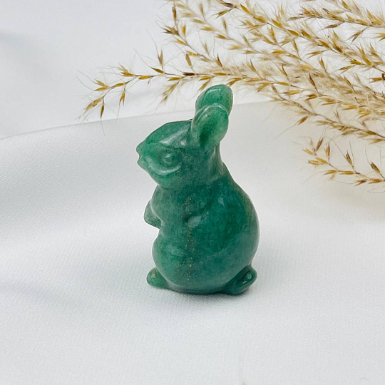 Кролик резной из зеленого Авантюрина